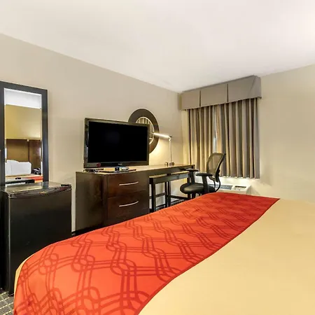 Econo Lodge Brunswick Travel Center-3